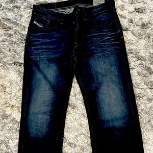 Diesel LARKEE Men’s size 30x30 in excellent condition